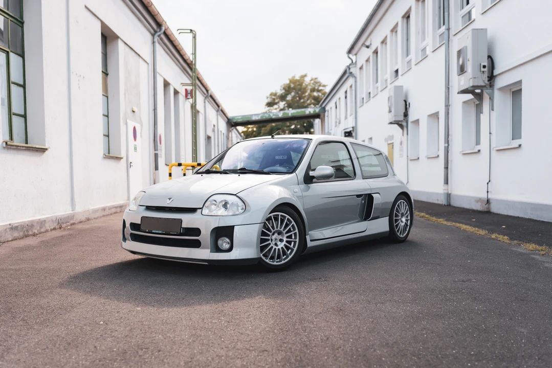 2001 Renault Clio 2nd Gen - Image 13 of 31