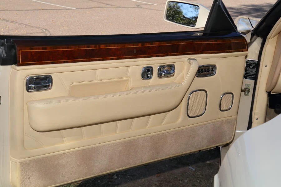 2001 Rolls-Royce Corniche Series V - Image 27 of 31
