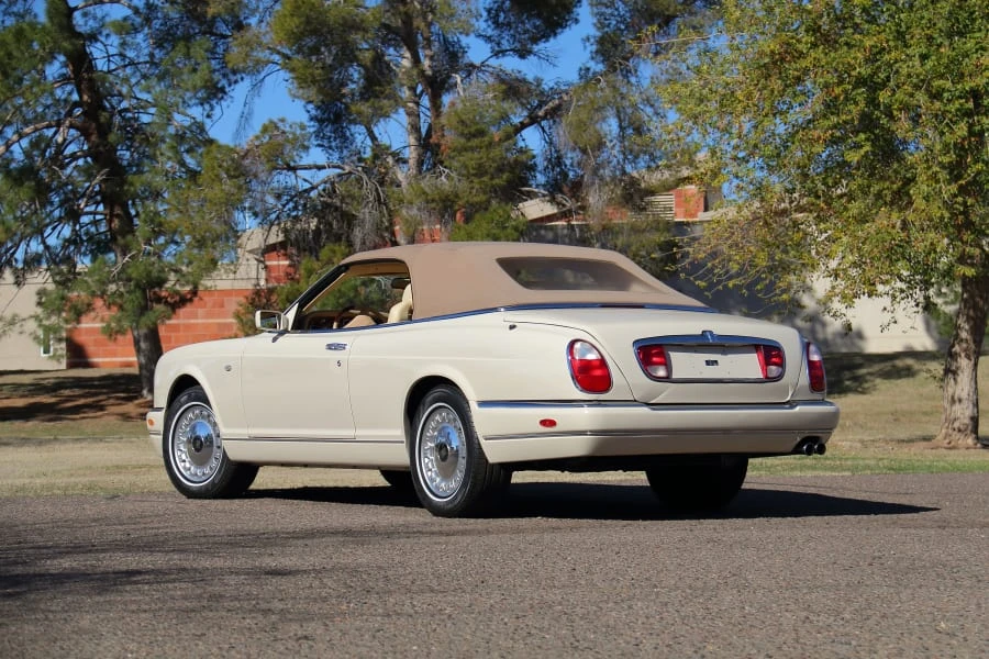 2001 Rolls-Royce Corniche Series V - Image 13 of 31