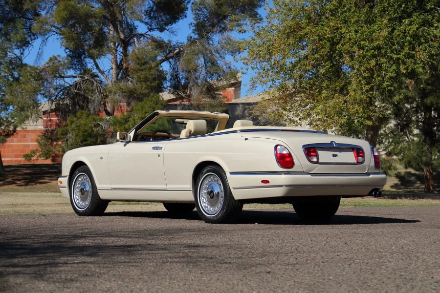 2001 Rolls-Royce Corniche Series V - Image 17 of 31