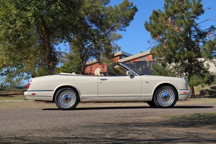 2001 Rolls-Royce Corniche Series V - Image 7 of 31