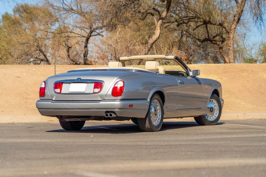 2001 Rolls-Royce Corniche Series V - Image 8 of 31