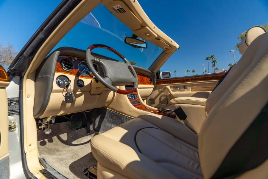 2001 Rolls-Royce Corniche Series V - Image 18 of 31