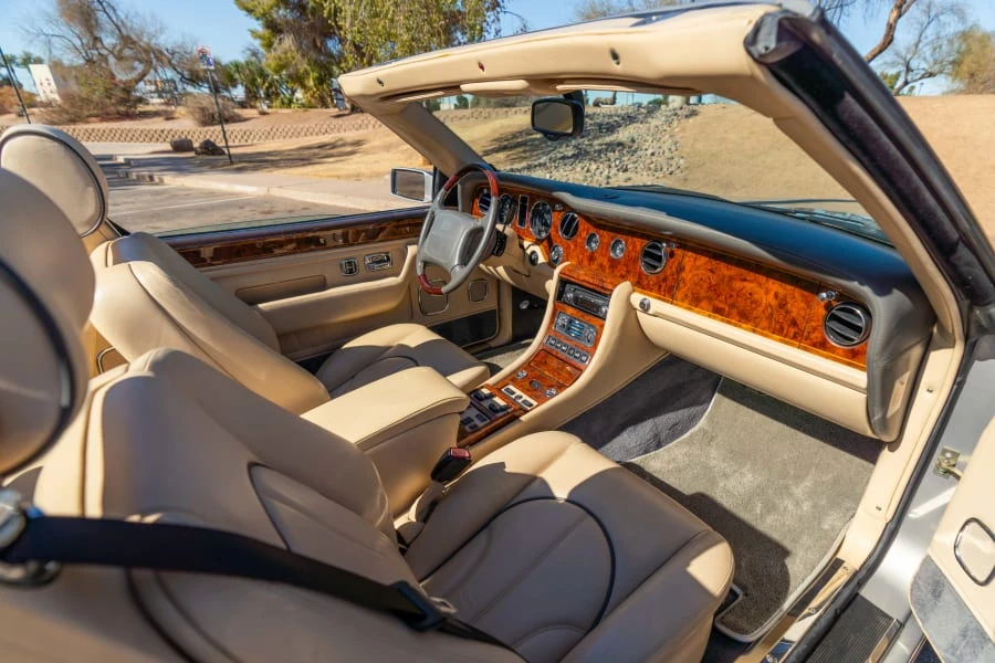 2001 Rolls-Royce Corniche Series V - Image 13 of 31
