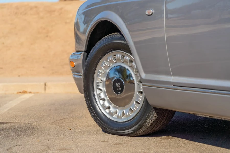 2001 Rolls-Royce Corniche Series V - Image 12 of 31