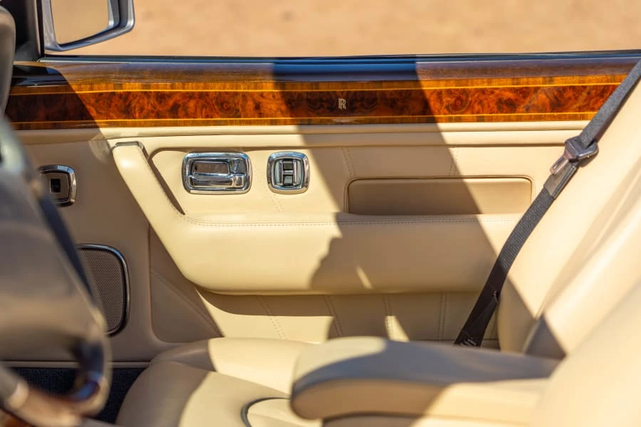 2001 Rolls-Royce Corniche Series V - Image 20 of 31