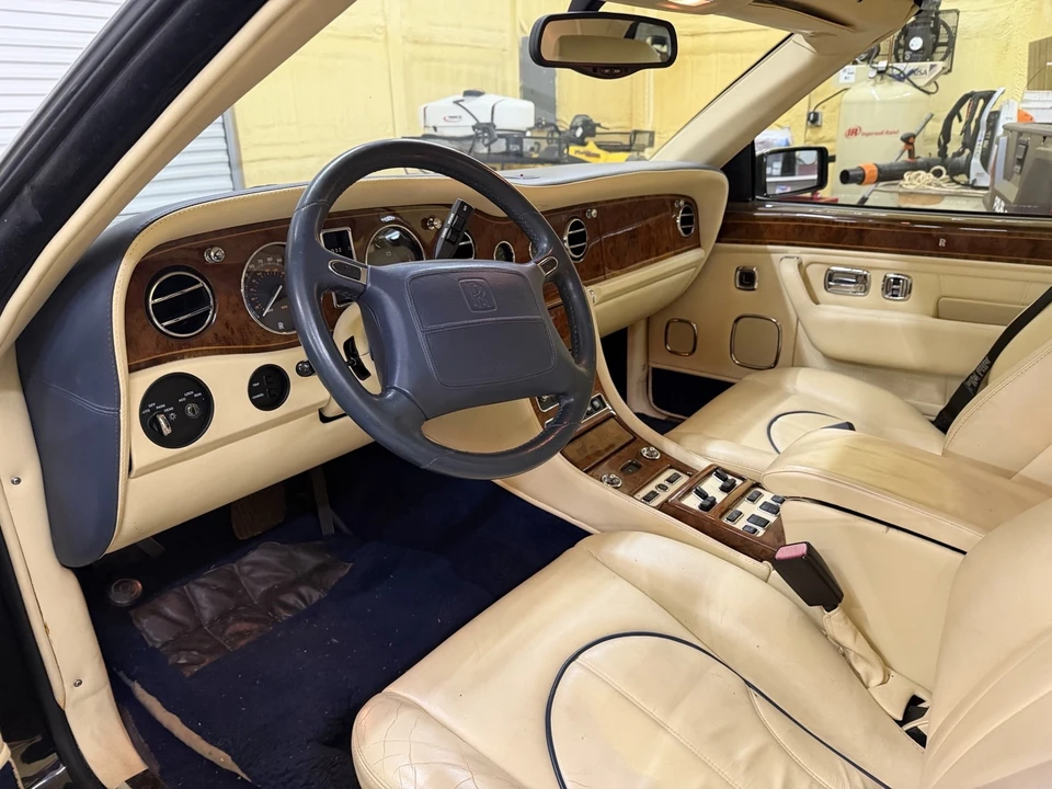 2001 Rolls-Royce Corniche Series V - Image 14 of 16