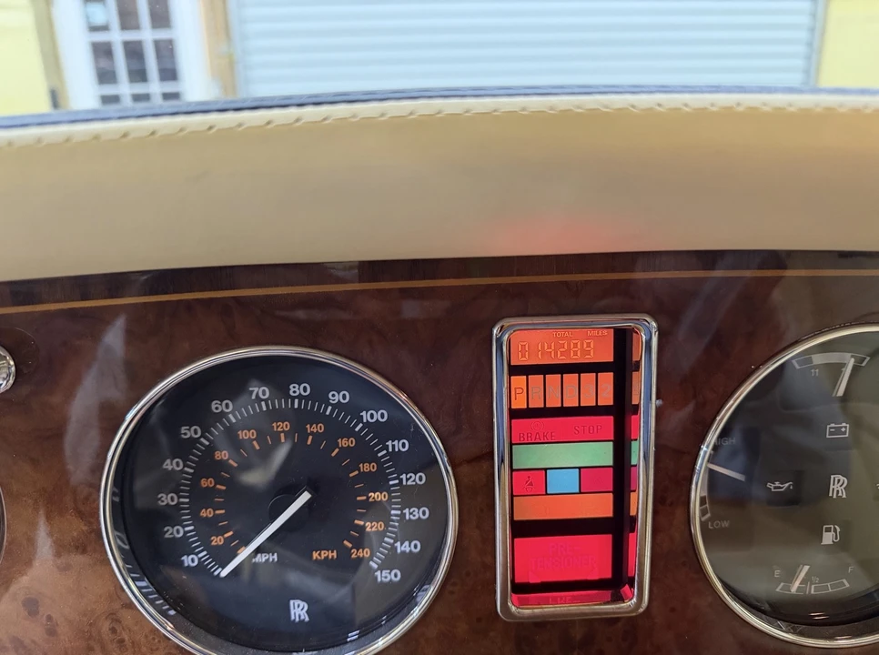 2001 Rolls-Royce Corniche Series V - Image 10 of 16