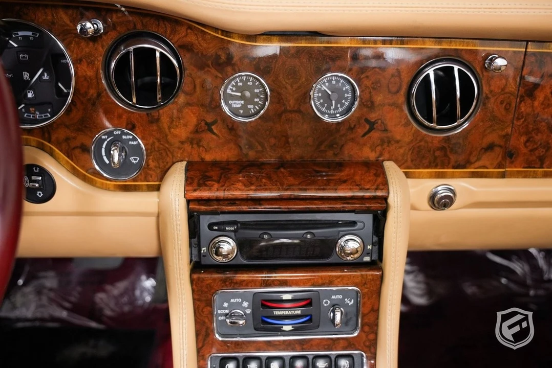 2001 Rolls-Royce Corniche Series V - Image 25 of 31