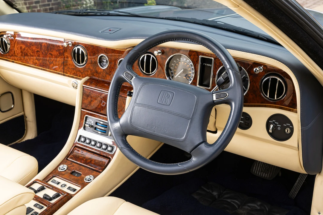 2001 Rolls-Royce Corniche Series V - Image 2 of 31