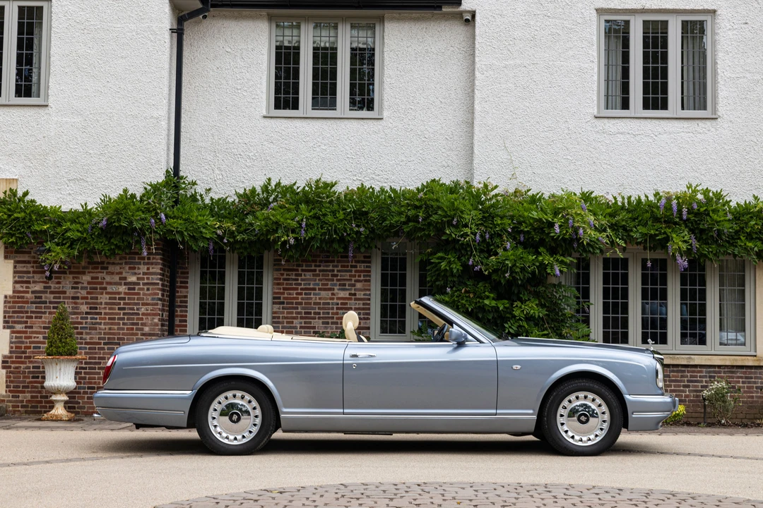 2001 Rolls-Royce Corniche Series V - Image 7 of 31