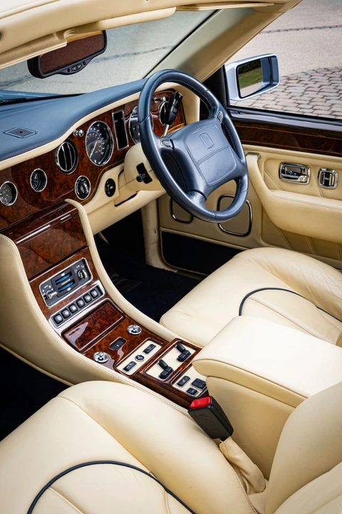 2001 Rolls-Royce Corniche Series V - Image 23 of 31