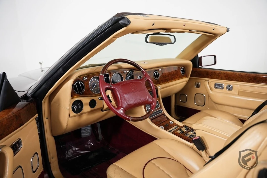 2001 Rolls-Royce Corniche Series V - Image 14 of 21