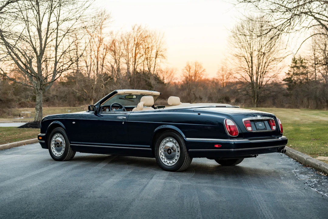 2001 Rolls-Royce Corniche Series V - Image 13 of 31