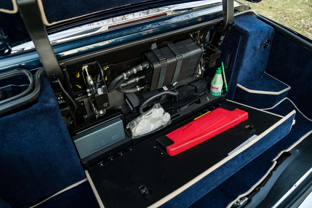 2001 Rolls-Royce Corniche Series V - Image 19 of 31