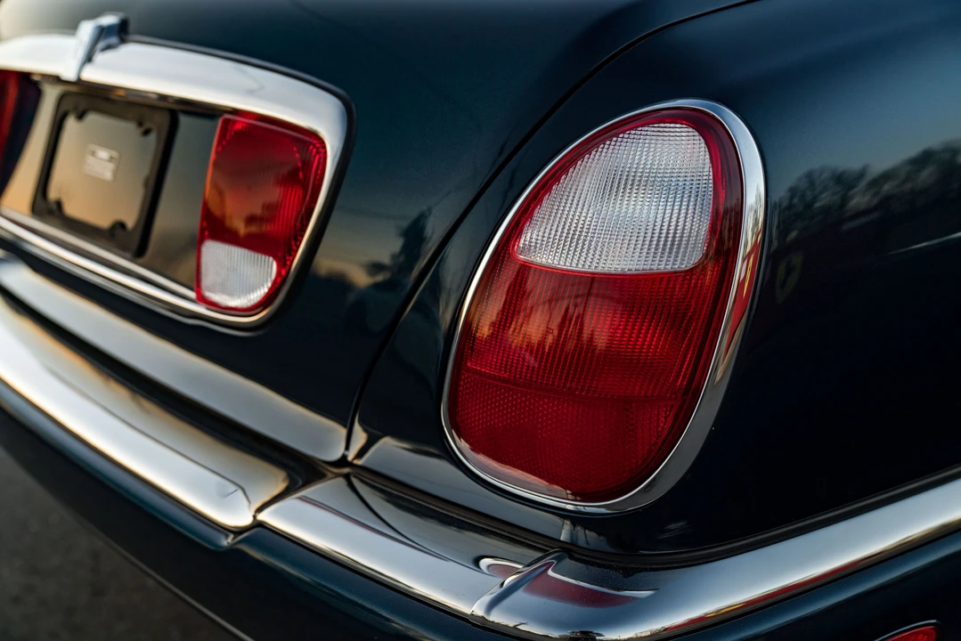 2001 Rolls-Royce Corniche Series V - Image 7 of 31