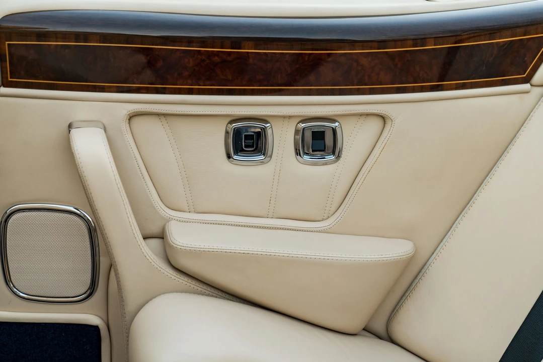 2001 Rolls-Royce Corniche Series V - Image 30 of 31