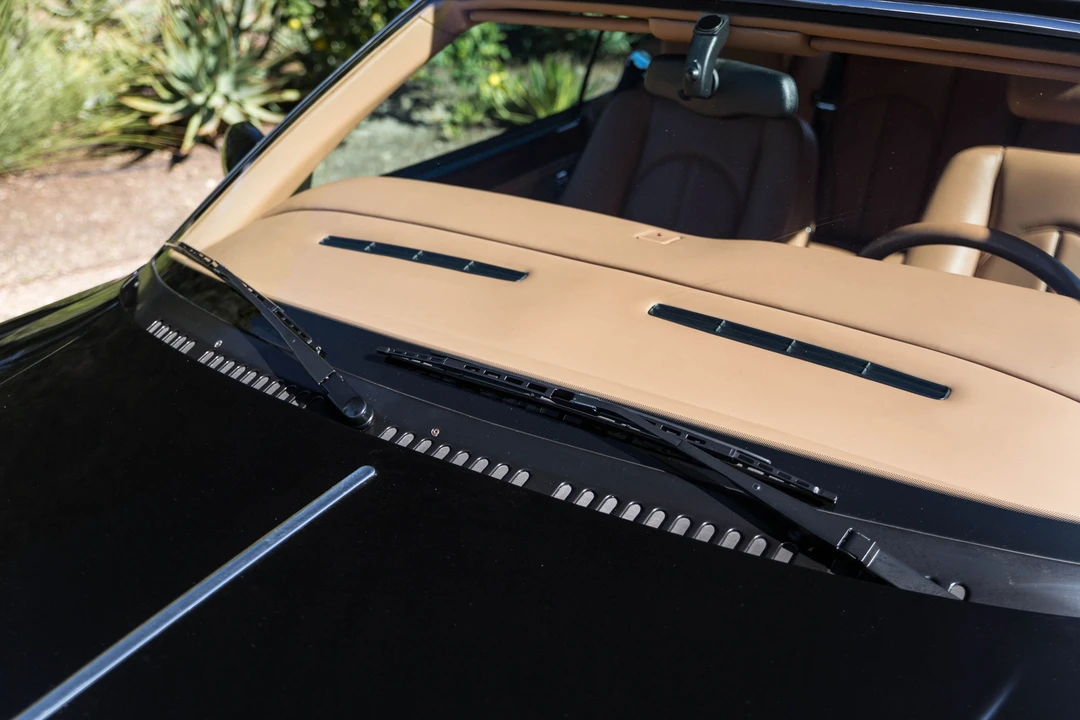 2001 Rolls-Royce Corniche Series V - Image 3 of 31