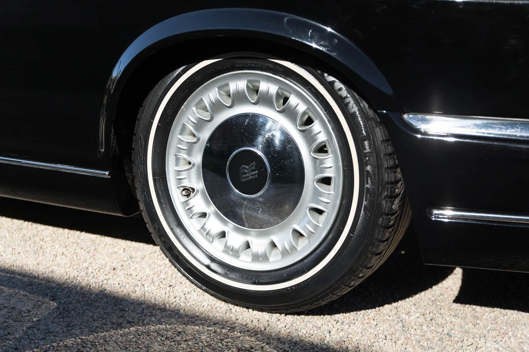 2001 Rolls-Royce Corniche Series V - Image 17 of 31