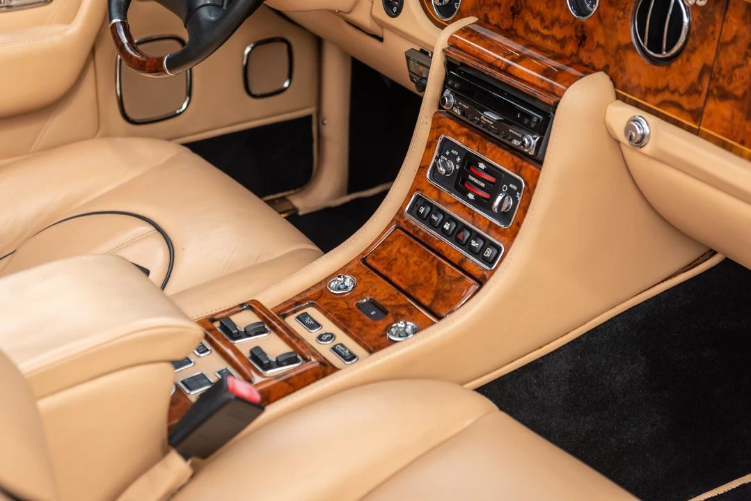 2001 Rolls-Royce Corniche Series V - Image 27 of 31