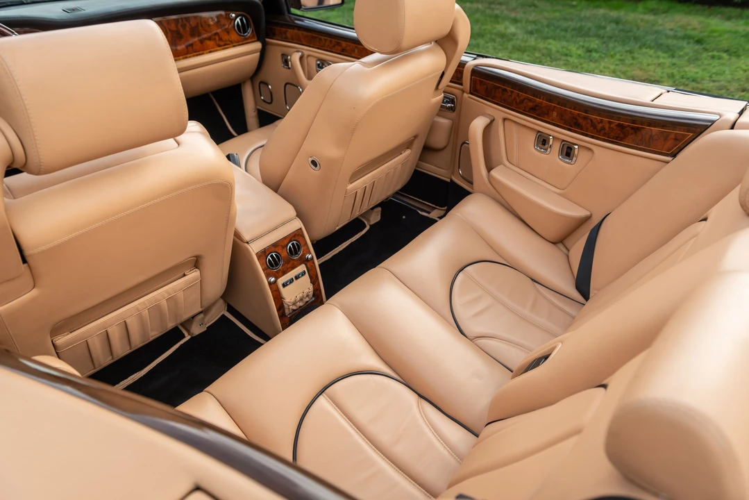 2001 Rolls-Royce Corniche Series V - Image 17 of 31