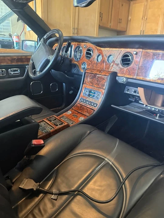 2001 Rolls-Royce Corniche Series V - Image 10 of 14