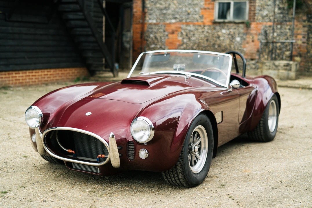 2001 Superformance - Image 4 of 31