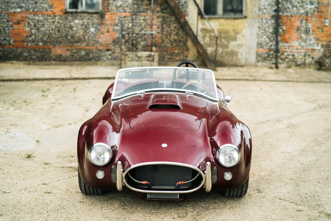 2001 Superformance - Image 3 of 31