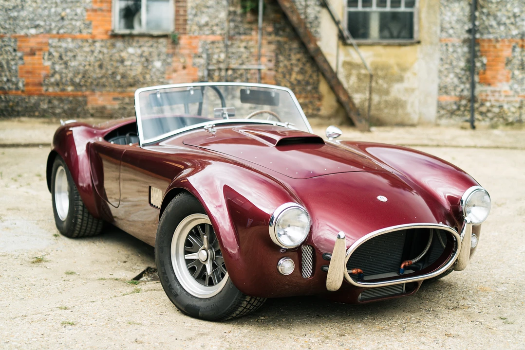 2001 Superformance - Image 17 of 31