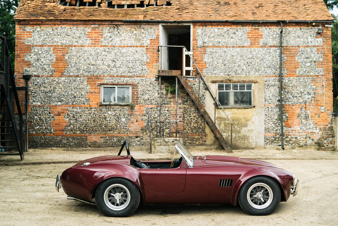 2001 Superformance - Image 22 of 31