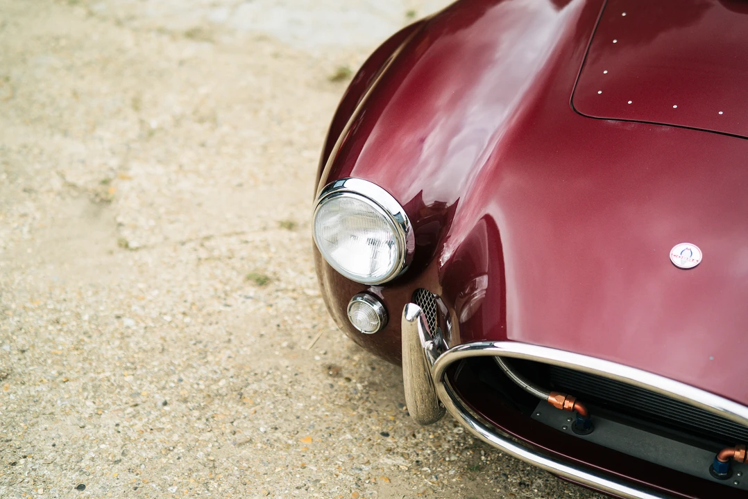 2001 Superformance - Image 29 of 31