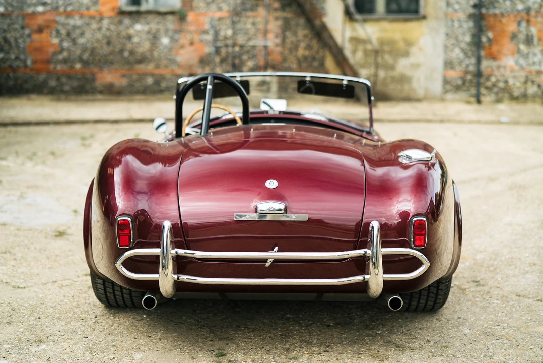 2001 Superformance - Image 7 of 31
