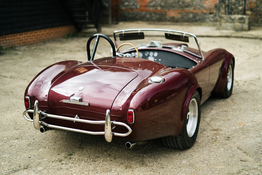 2001 Superformance - Image 24 of 31