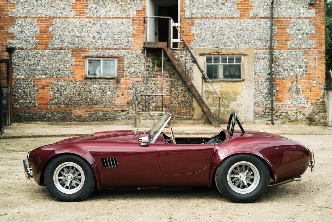 2001 Superformance - Image 25 of 31