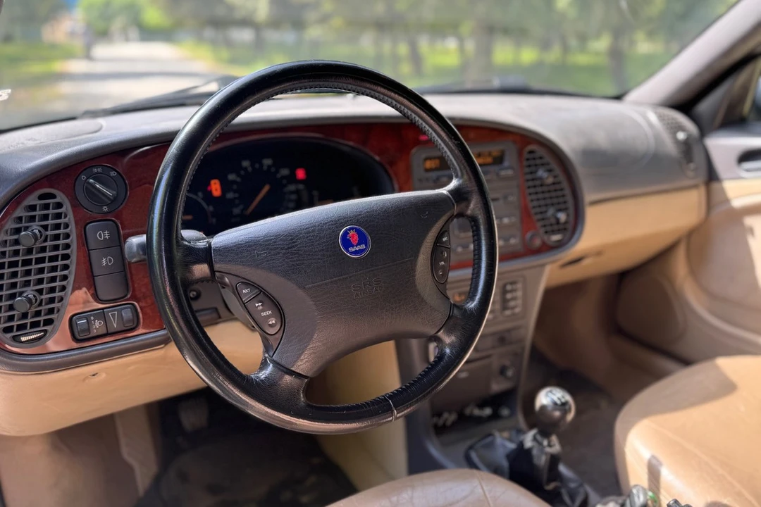 2001 Saab 9-3 1st Gen - Image 9 of 24