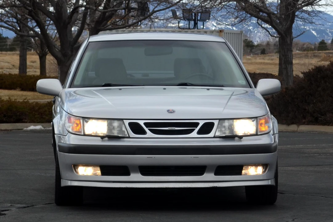 2001 Saab 9-5 1st Gen - Image 2 of 6