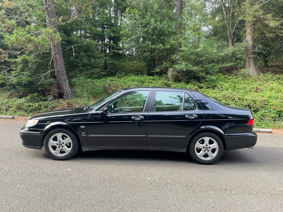 2001 Saab 9-5 1st Gen - Image 9 of 31