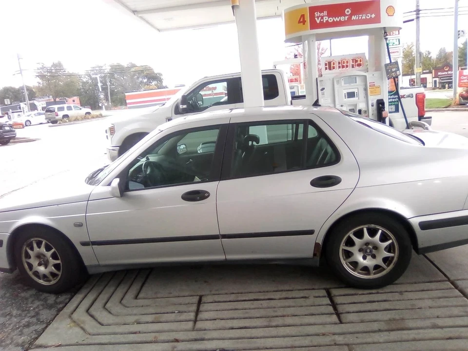 2001 Saab 9-5 1st Gen - Image 5 of 19