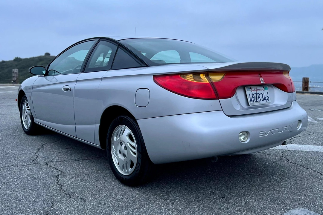 2001 Saturn - Image 4 of 31