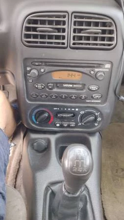 2001 Saturn - Image 19 of 21