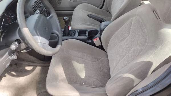 2001 Saturn - Image 17 of 21