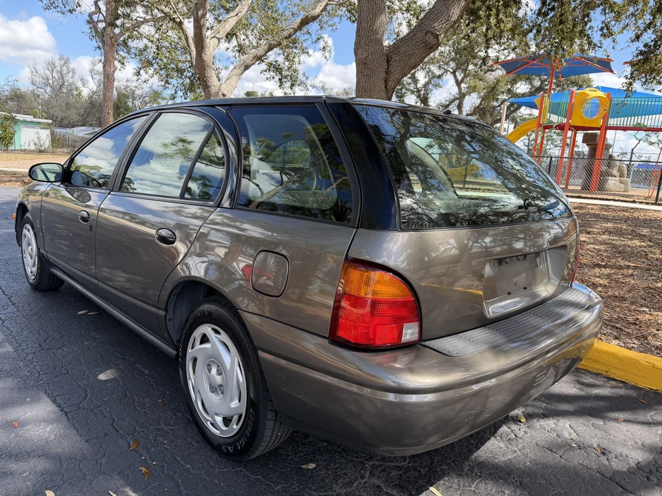 2001 Saturn - Image 4 of 31