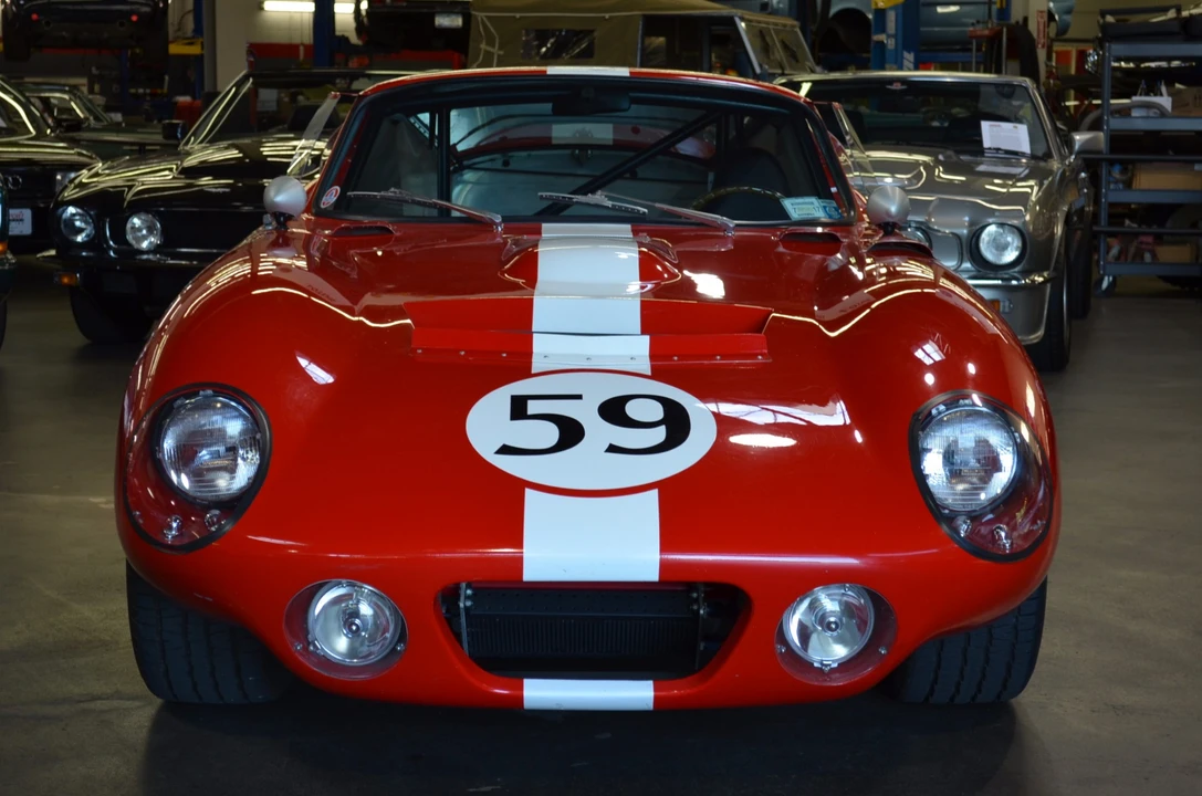 2001 Shelby Daytona Replica - Image 8 of 31