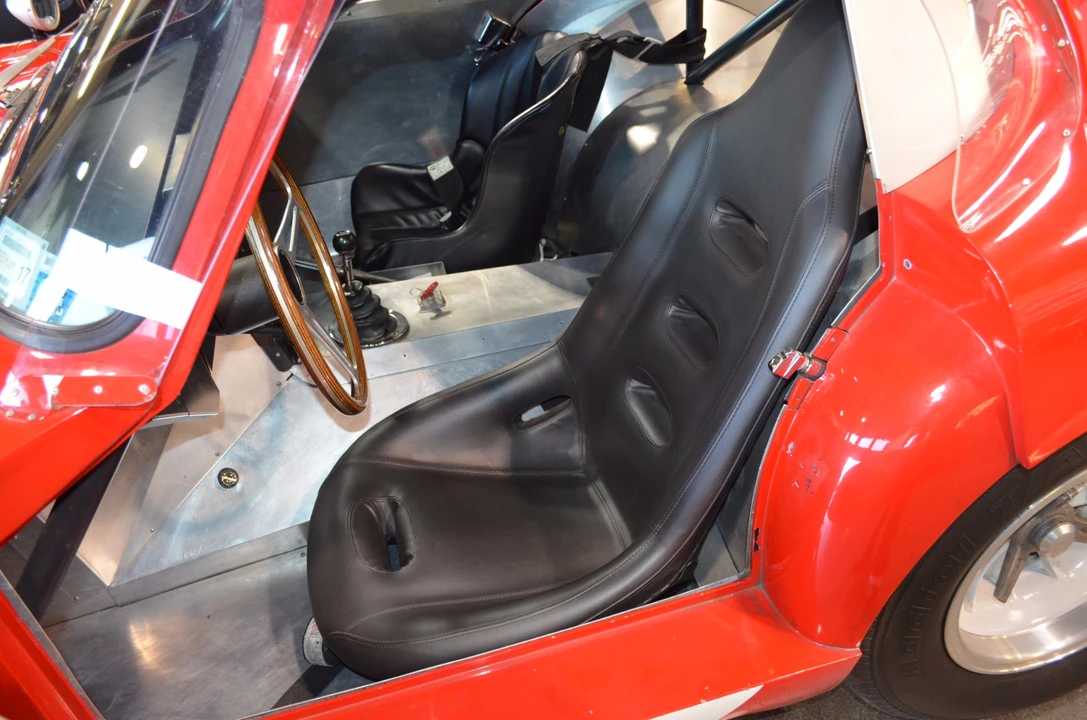 2001 Shelby Daytona Replica - Image 26 of 31