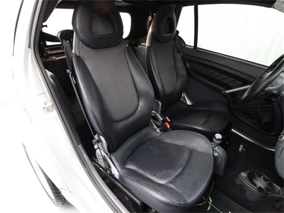 2001 Smart Fortwo 1st Gen - Image 17 of 31