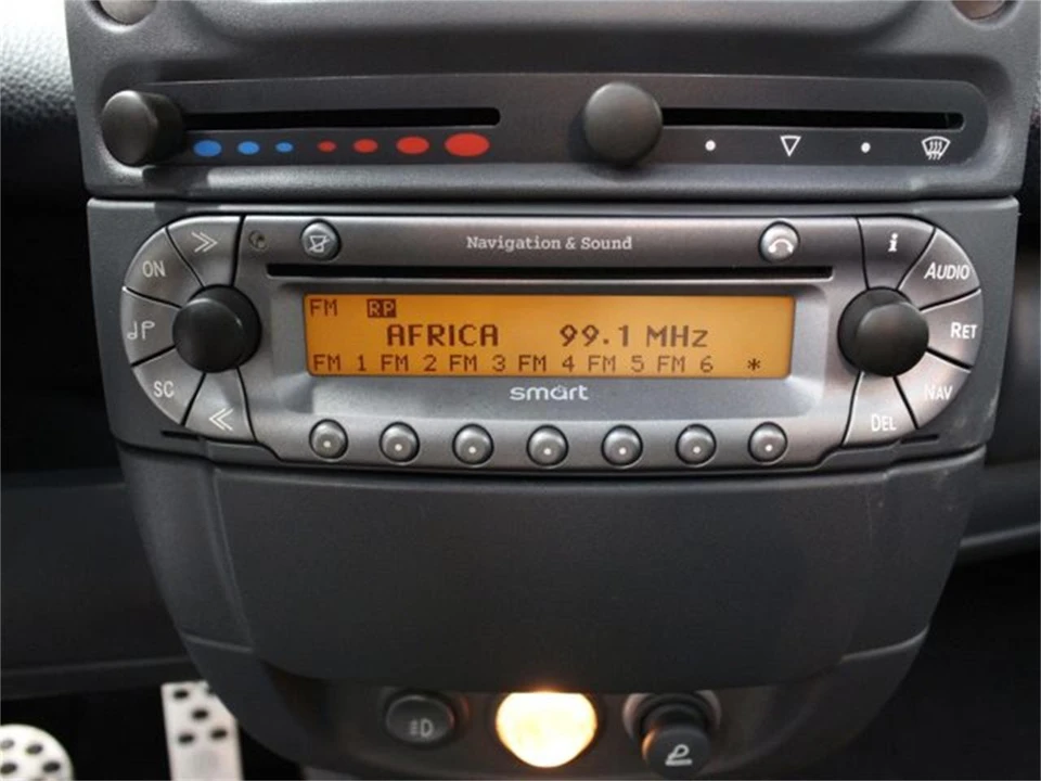 2001 Smart Fortwo 1st Gen - Image 13 of 31