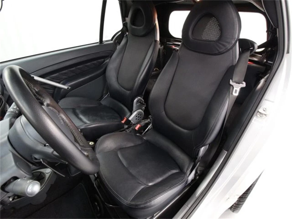 2001 Smart Fortwo 1st Gen - Image 16 of 31