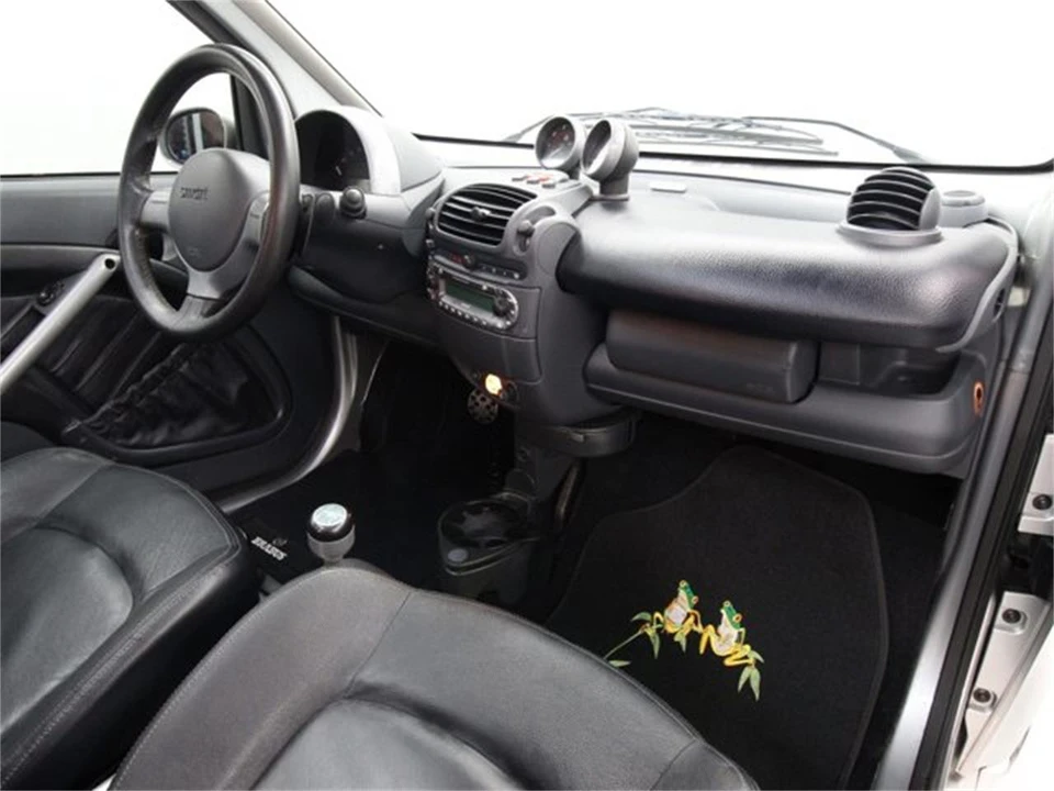 2001 Smart Fortwo 1st Gen - Image 15 of 31
