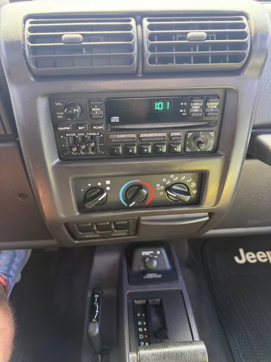 2001 Jeep TJ Wrangler - Image 17 of 24