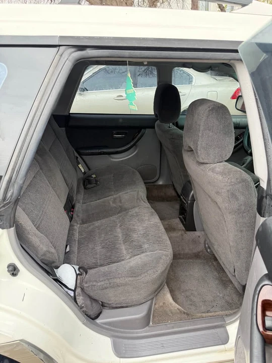 2001 Subaru Outback 2nd Gen - Image 6 of 10